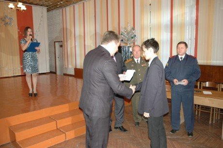 Юным пензенцам торжественно вручили паспорта