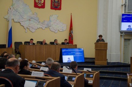 Совершенствовать механизмы привлечения инвестиций и способы эффективного расходования бюджетных средств