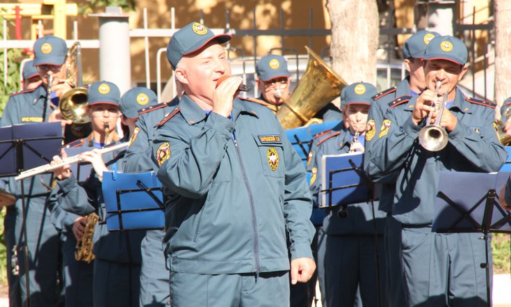 В МЧС приняли присягу новые сотрудники