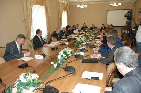 Глава региона потребовал усилить работу по раскрытию преступлений в сфере распространения наркотиков