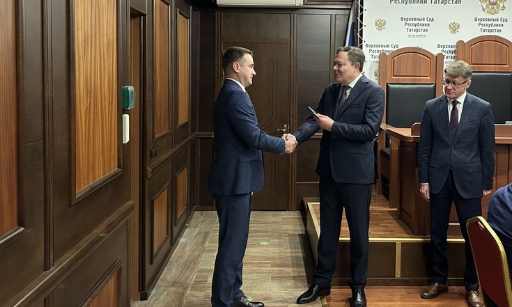 Главный федеральный инспектор по РТ вручил удостоверение
