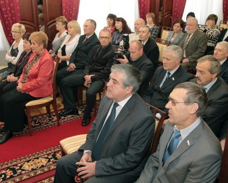 В Кирове вручены государственные награды и почетные знаки