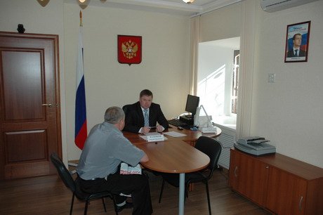 Дмитрий Каденков провел личный прием граждан