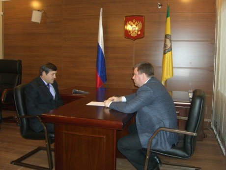 Дмитрий Каденков провел встречу с руководителем УФМС России по Пензенской области Михаилом Салминым