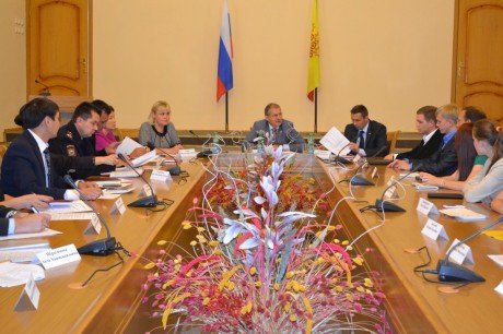 В Чувашии состоялся «круглый стол» с финалистами конкурса проектов Молодежного форума ПФО «iВолга»