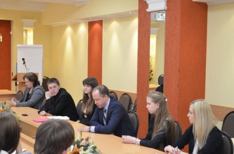 Слушатели МАГУ обсудили проблемы общественной жизни региона