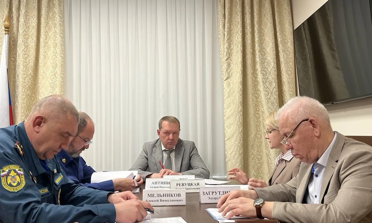 Пресс-релиз Сергей Беляков провёл совещание по вопросам подготовки к летней оздоровительной кампании в 2025 году