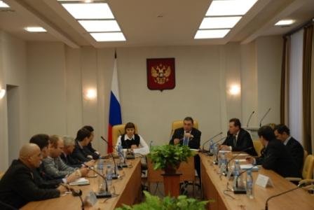 Петр Капишников встретился с лидерами политических партий