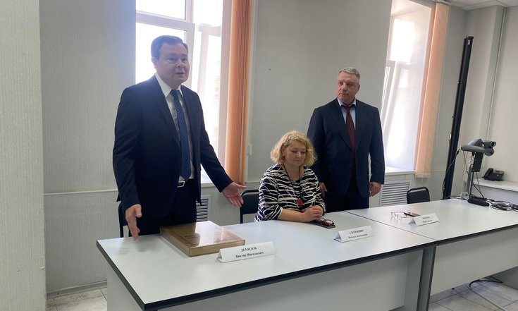 Виктор Демидов представил руководителя Управления Роскомнадзора по РТ коллективу ведомства