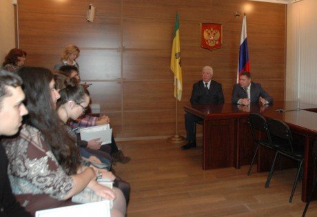 Дмитрий Каденков провел встречу с выпускниками Малой академии государственного управления в Пензенской области