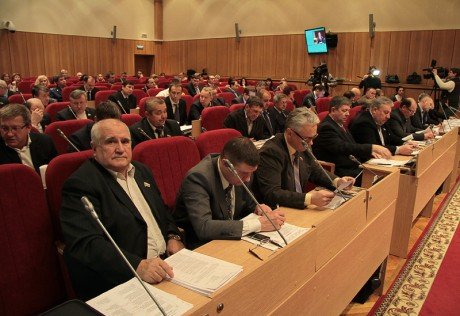 В окончательной редакции принято двенадцать законов Кировской области