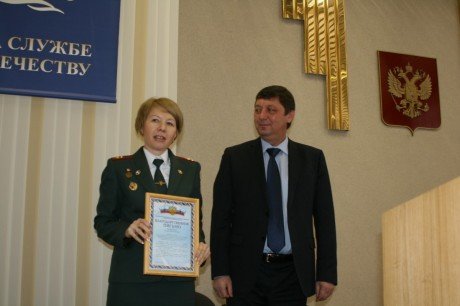 Дмитрий Мусин вручил Благодарственное письмо приволжского полпреда полковнику полиции УФСКН по Удмуртской Республике