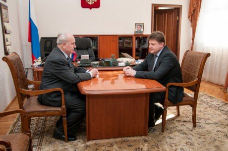 Воспитывать молодое поколение на примере героев Великой Отечественной войны