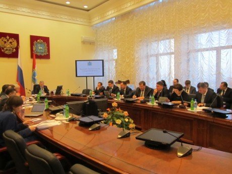 Учителям школ Самарской области повысят зарплату