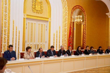 Информационная безопасность несовершеннолетних: диалог и ответственность государства и гражданского общества