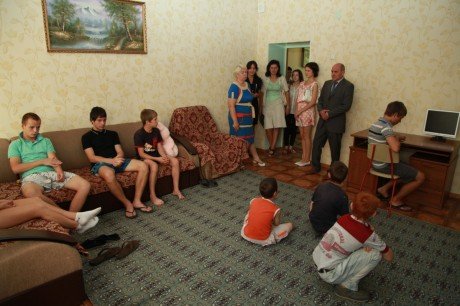 Ренат Тимерзянов посетил детские дома Татарстана