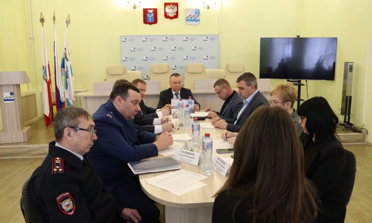 Главный федеральный инспектор по Саратовской области провел личный прием граждан в Аткарском районе1