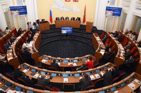 Оренбургские парламентарии рассмотрели ряд актуальных законопроектов 