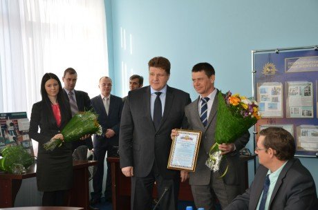 Сергей Гаврилин вручил Благодарственные письма приволжского полпреда лучшим работникам энергетической отрасли Оренбуржья