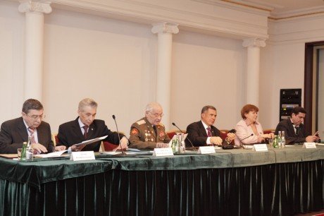 Рустам Идрисов  принял участие в первом заседании нового состава Общественной палаты РТ