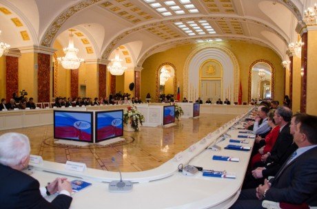 Избирательная система способствует утверждению демократических норм, укреплению народовластия