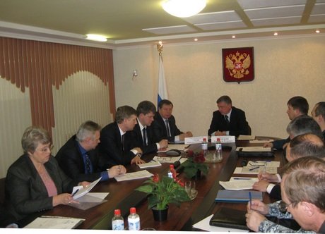 Александр Дрожжин провел совещание по социально-экономической обстановке в Саратовской области