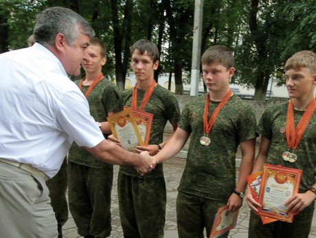 ГФИ по Кировской области поздравил участников первой смены оборонно-спортивного лагеря «Гвардеец-1» с заслуженной победой