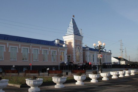 Дмитрий Каденков принял участие в церемонии открытия реставрированного здания железнодорожного вокзала в городе Кузнецке